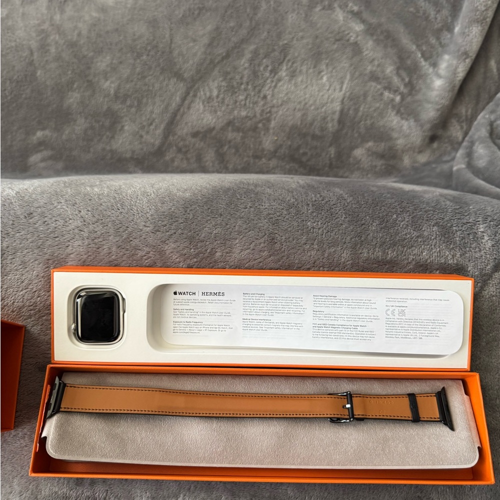 Brand new Hermes Apple Watch 41mm with a leather band